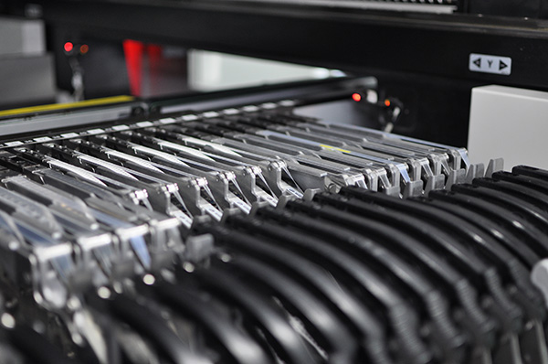 高混流SMT產(chǎn)線換線時(shí)間壓縮50%：柔性生產(chǎn)計(jì)劃的5大關(guān)鍵技術(shù)